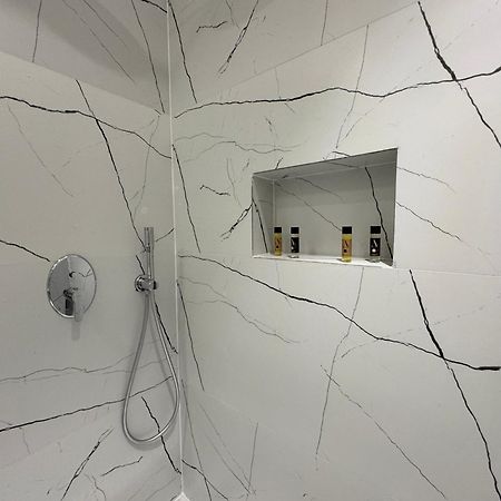 Twins Hotel Vlorë 外观 照片