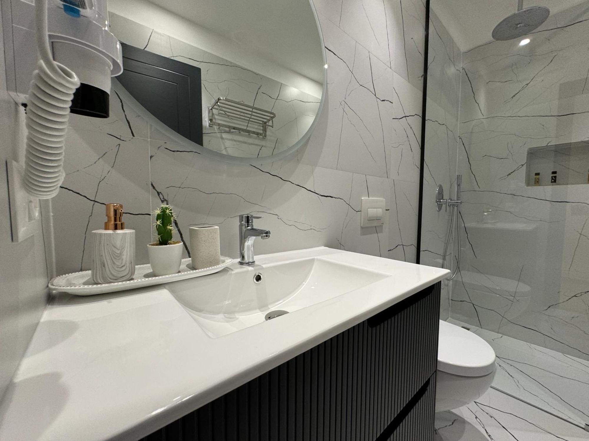 Twins Hotel Vlorë 外观 照片