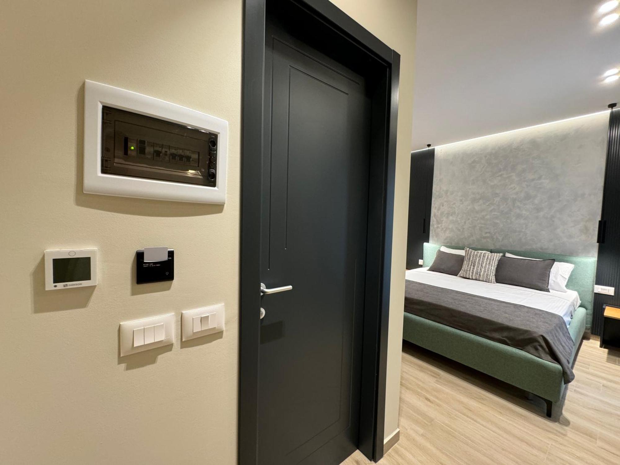 Twins Hotel Vlorë 外观 照片