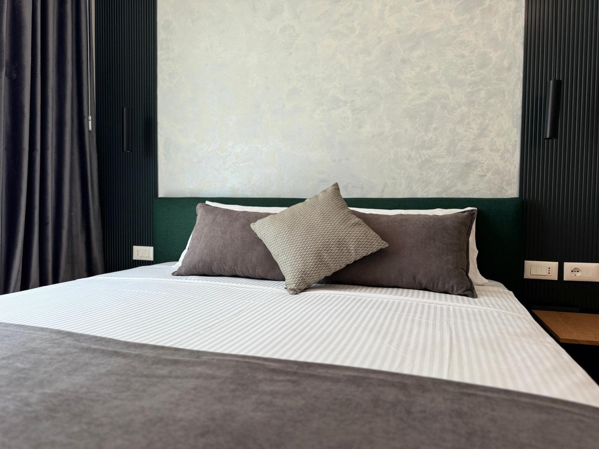 Twins Hotel Vlorë 外观 照片