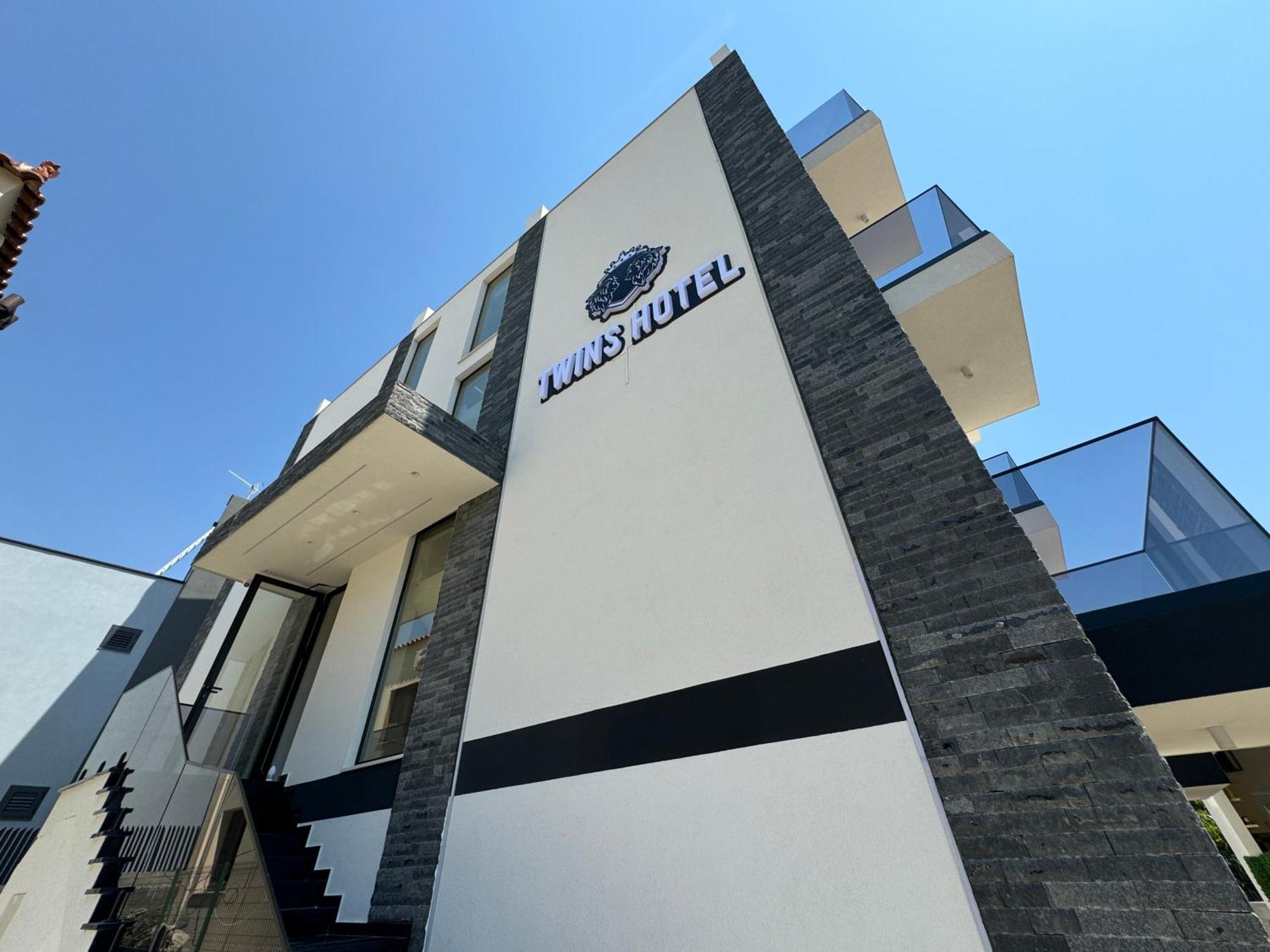 Twins Hotel Vlorë 外观 照片