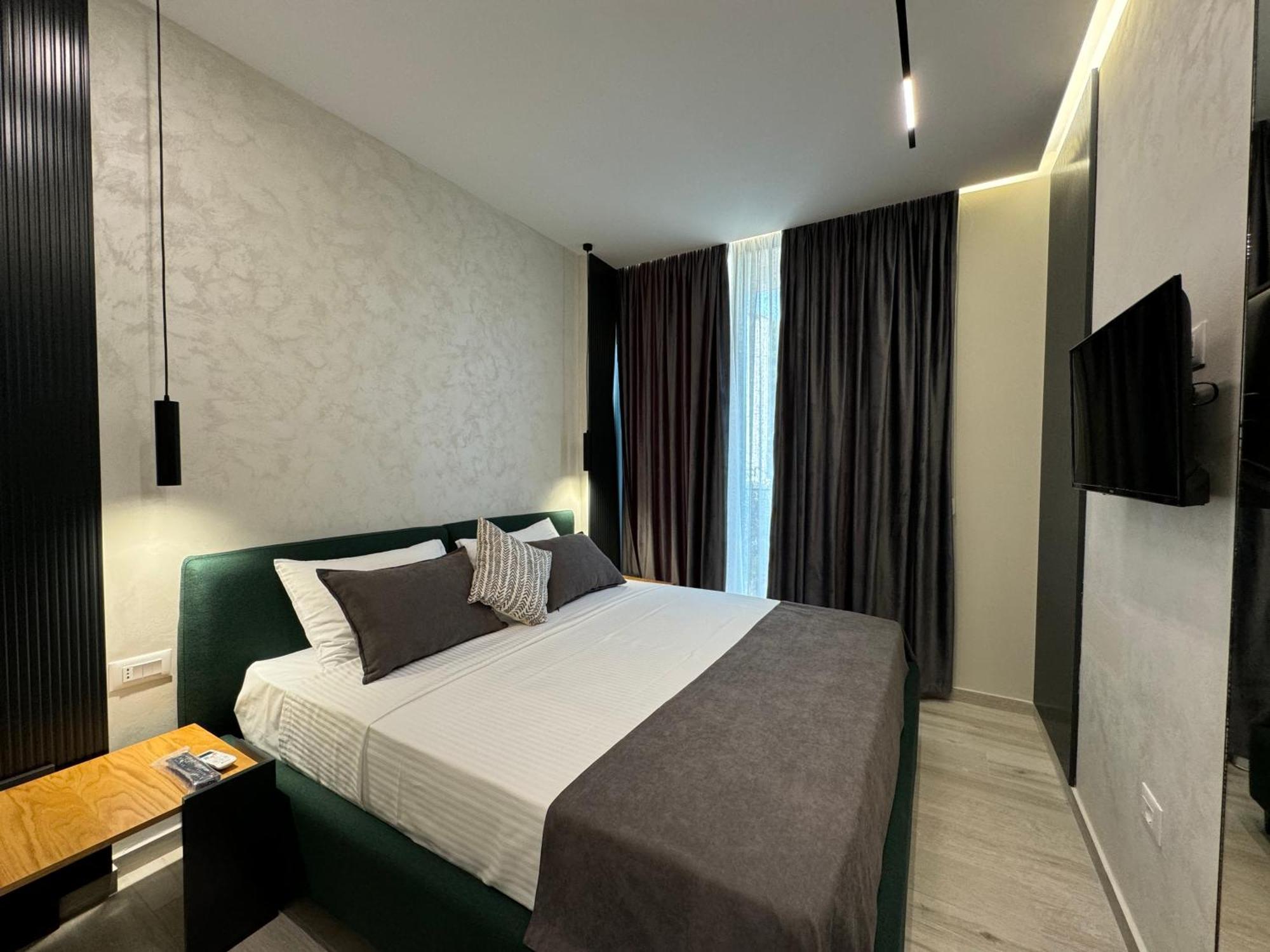 Twins Hotel Vlorë 外观 照片
